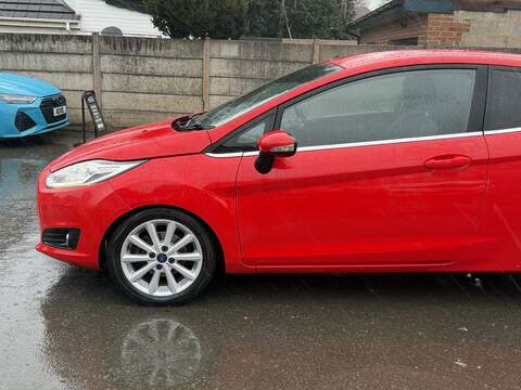 Ford Fiesta 1.0T EcoBoost Titanium Hatchback 3dr Petrol Powershift Euro 6 (100 ps) - U2447