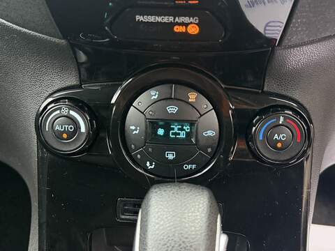 Ford Fiesta 1.0T EcoBoost Titanium Hatchback 3dr Petrol Powershift Euro 6 (100 ps) - U2447