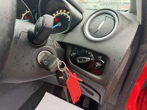 Ford Fiesta 1.0T EcoBoost Titanium Hatchback 3dr Petrol Powershift Euro 6 (100 ps) - U2447