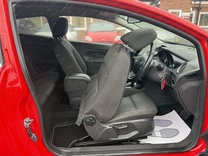 Ford Fiesta 1.0T EcoBoost Titanium Hatchback 3dr Petrol Powershift Euro 6 (100 ps) - U2447