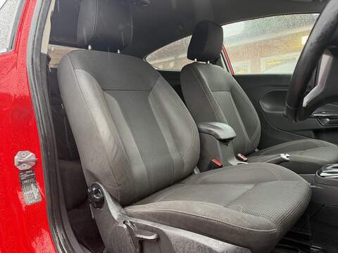 Ford Fiesta 1.0T EcoBoost Titanium Hatchback 3dr Petrol Powershift Euro 6 (100 ps) - U2447