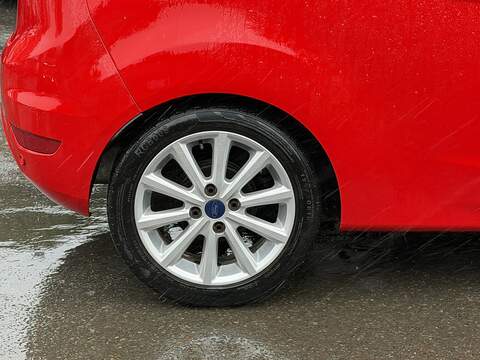 Ford Fiesta 1.0T EcoBoost Titanium Hatchback 3dr Petrol Powershift Euro 6 (100 ps) - U2447