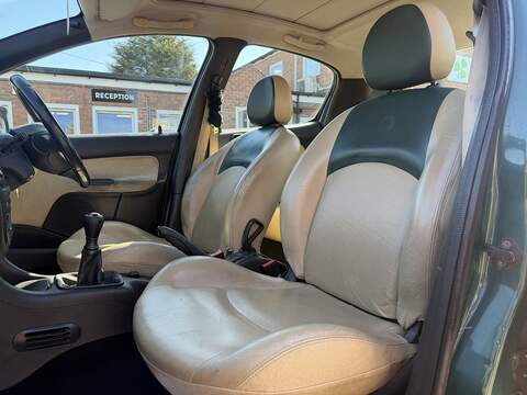 Peugeot 206 Hatchback 0.0 Petrol - U2450