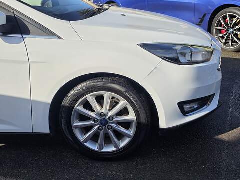 Ford Focus 1.0T EcoBoost Titanium Hatchback 5dr Petrol Auto Euro 6 (s/s) (125 ps) - U2454