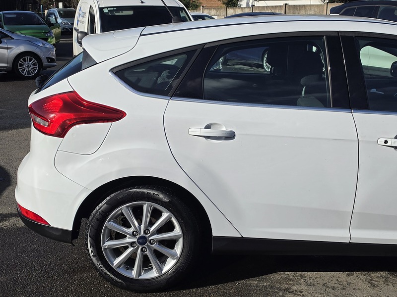 Ford Focus 1.0T EcoBoost Titanium Hatchback 5dr Petrol Auto Euro 6 (s/s) (125 ps) - U2454