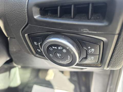 Ford Focus 1.0T EcoBoost Titanium Hatchback 5dr Petrol Auto Euro 6 (s/s) (125 ps) - U2454