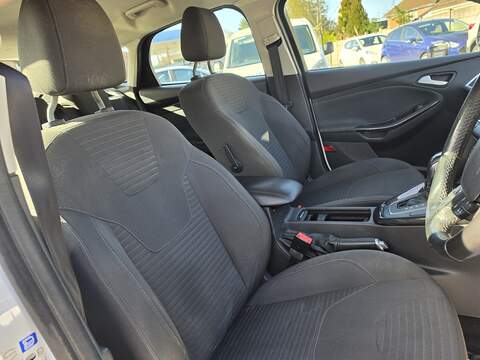 Ford Focus 1.0T EcoBoost Titanium Hatchback 5dr Petrol Auto Euro 6 (s/s) (125 ps) - U2454