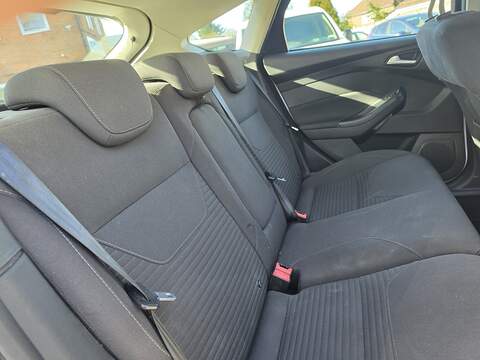 Ford Focus 1.0T EcoBoost Titanium Hatchback 5dr Petrol Auto Euro 6 (s/s) (125 ps) - U2454