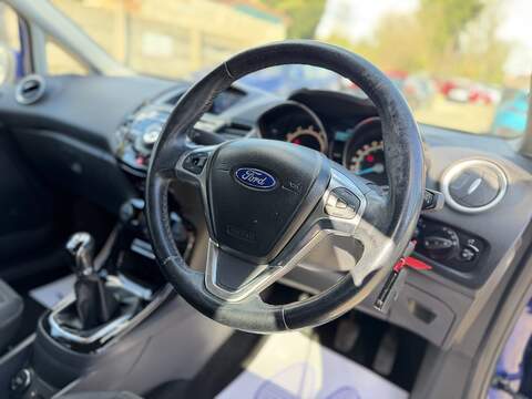 Ford Fiesta 1.0T EcoBoost Titanium Hatchback 5dr Petrol Manual Euro 5 (s/s) (100 ps) - U2456