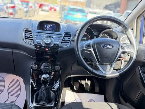Ford Fiesta 1.0T EcoBoost Titanium Hatchback 5dr Petrol Manual Euro 5 (s/s) (100 ps) - U2456