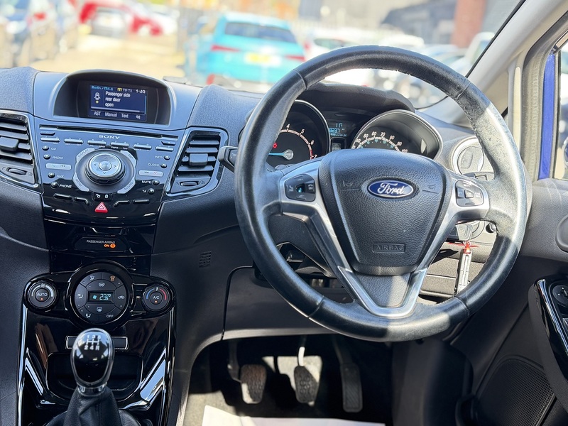 Ford Fiesta 1.0T EcoBoost Titanium Hatchback 5dr Petrol Manual Euro 5 (s/s) (100 ps) - U2456