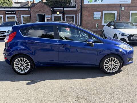 Ford Fiesta 1.0T EcoBoost Titanium Hatchback 5dr Petrol Manual Euro 5 (s/s) (100 ps) - U2456