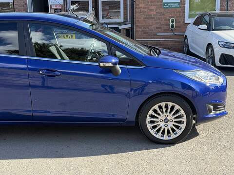 Ford Fiesta 1.0T EcoBoost Titanium Hatchback 5dr Petrol Manual Euro 5 (s/s) (100 ps) - U2456