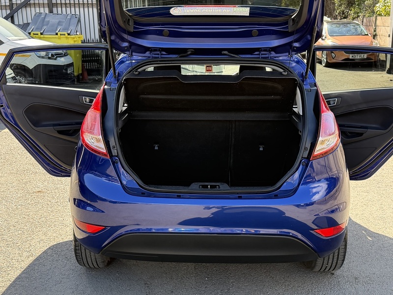 Ford Fiesta 1.0T EcoBoost Titanium Hatchback 5dr Petrol Manual Euro 5 (s/s) (100 ps) - U2456