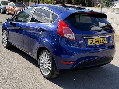 Ford Fiesta 1.0T EcoBoost Titanium Hatchback 5dr Petrol Manual Euro 5 (s/s) (100 ps) - U2456