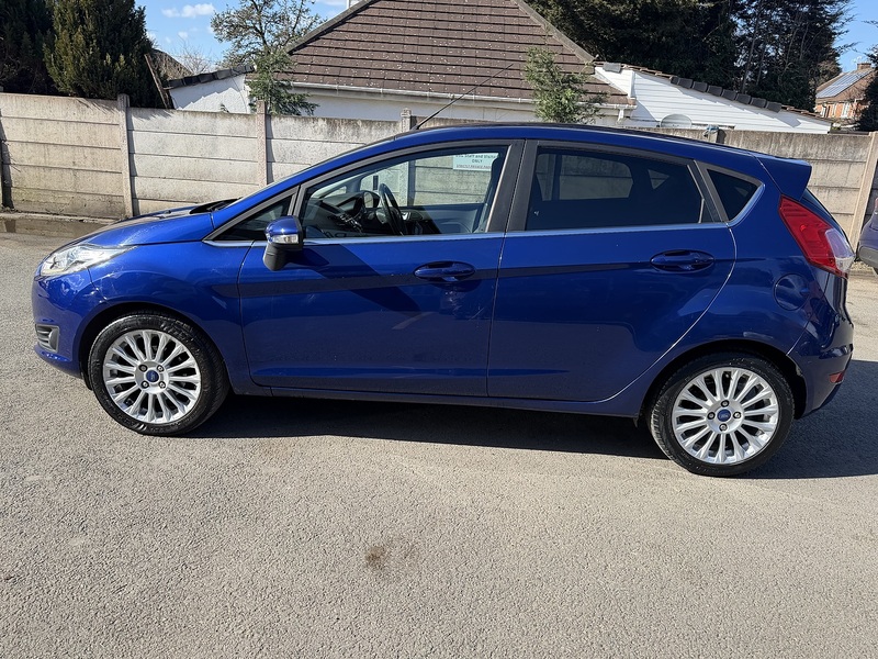 Ford Fiesta 1.0T EcoBoost Titanium Hatchback 5dr Petrol Manual Euro 5 (s/s) (100 ps) - U2456