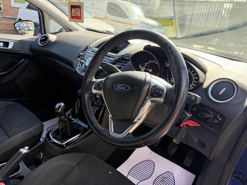 Ford Fiesta 1.0T EcoBoost Titanium Hatchback 5dr Petrol Manual Euro 5 (s/s) (100 ps) - U2456