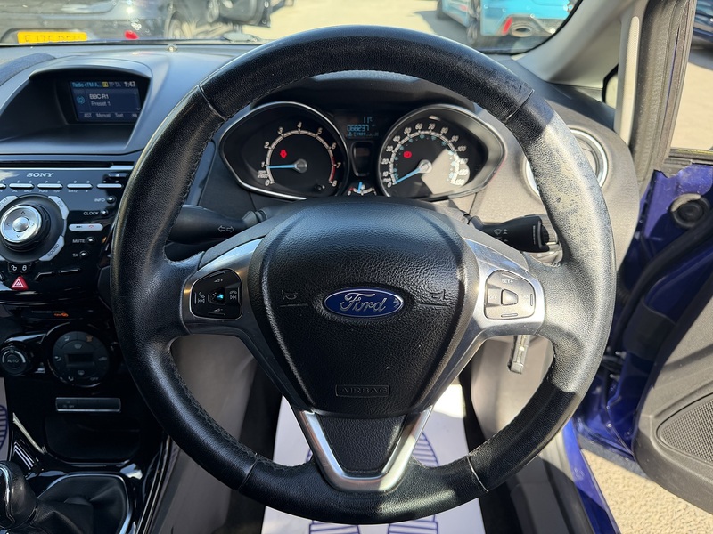 Ford Fiesta 1.0T EcoBoost Titanium Hatchback 5dr Petrol Manual Euro 5 (s/s) (100 ps) - U2456