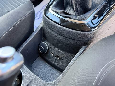 Ford Fiesta 1.0T EcoBoost Titanium Hatchback 5dr Petrol Manual Euro 5 (s/s) (100 ps) - U2456