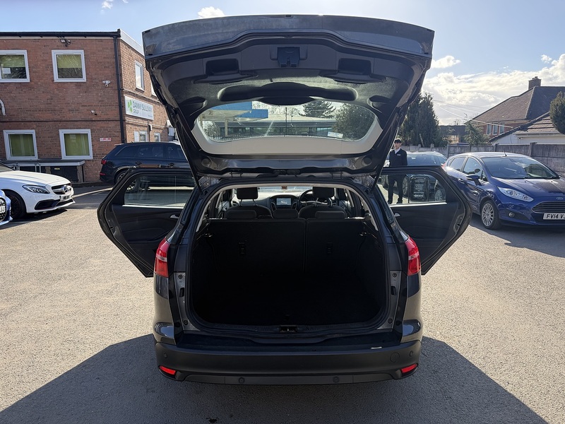 Ford Focus 1.0T EcoBoost Titanium Estate 5dr Petrol Auto Euro 6 (s/s) (125 ps) - U2457