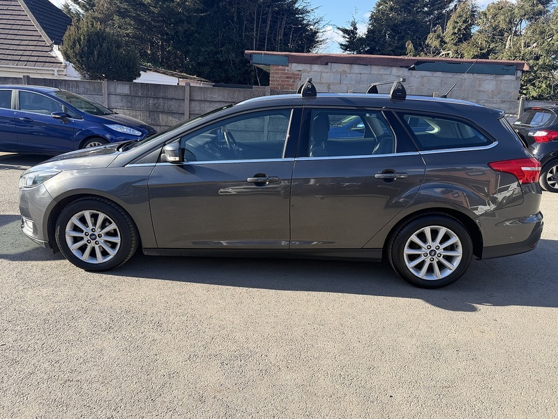 Ford Focus 1.0T EcoBoost Titanium Estate 5dr Petrol Auto Euro 6 (s/s) (125 ps) - U2457