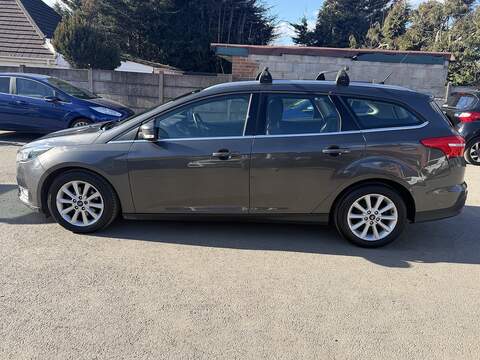 Ford Focus 1.0T EcoBoost Titanium Estate 5dr Petrol Auto Euro 6 (s/s) (125 ps) - U2457