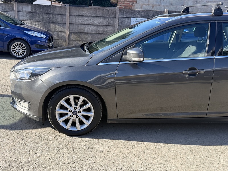 Ford Focus 1.0T EcoBoost Titanium Estate 5dr Petrol Auto Euro 6 (s/s) (125 ps) - U2457