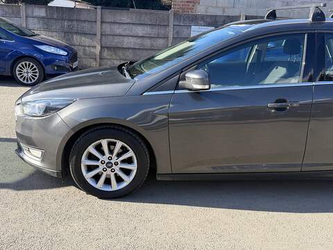 Ford Focus 1.0T EcoBoost Titanium Estate 5dr Petrol Auto Euro 6 (s/s) (125 ps) - U2457