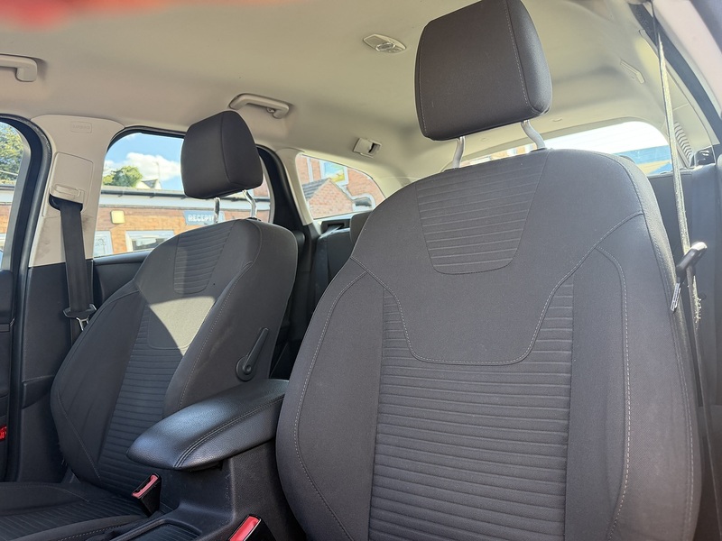 Ford Focus 1.0T EcoBoost Titanium Estate 5dr Petrol Auto Euro 6 (s/s) (125 ps) - U2457