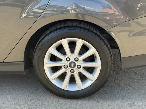Ford Focus 1.0T EcoBoost Titanium Estate 5dr Petrol Auto Euro 6 (s/s) (125 ps) - U2457