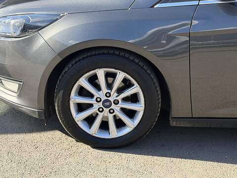 Ford Focus 1.0T EcoBoost Titanium Estate 5dr Petrol Auto Euro 6 (s/s) (125 ps) - U2457