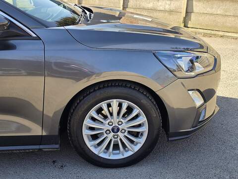 Ford Focus 1.0T EcoBoost Titanium Hatchback 5dr Petrol Auto Euro 6 (s/s) (125 ps) - U2461