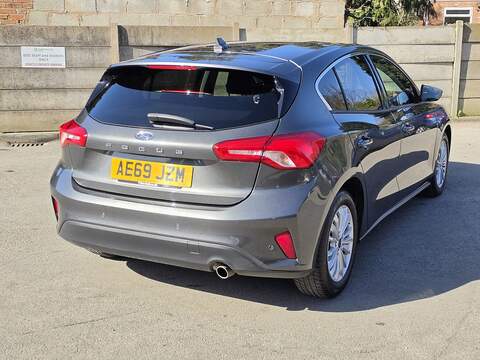 Ford Focus 1.0T EcoBoost Titanium Hatchback 5dr Petrol Auto Euro 6 (s/s) (125 ps) - U2461