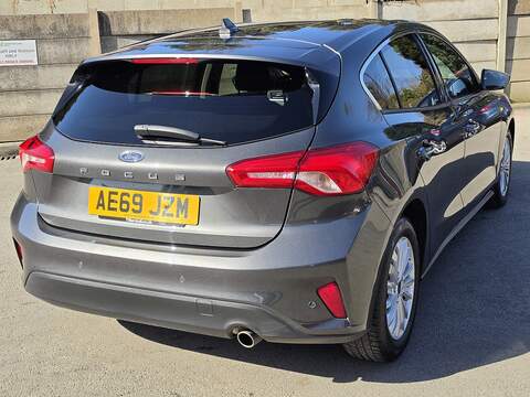 Ford Focus 1.0T EcoBoost Titanium Hatchback 5dr Petrol Auto Euro 6 (s/s) (125 ps) - U2461