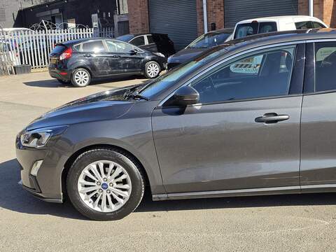 Ford Focus 1.0T EcoBoost Titanium Hatchback 5dr Petrol Auto Euro 6 (s/s) (125 ps) - U2461