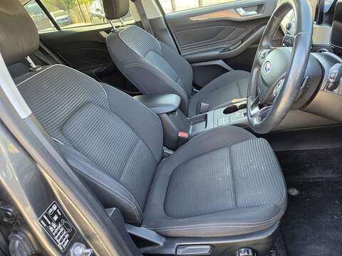 Ford Focus 1.0T EcoBoost Titanium Hatchback 5dr Petrol Auto Euro 6 (s/s) (125 ps) - U2461