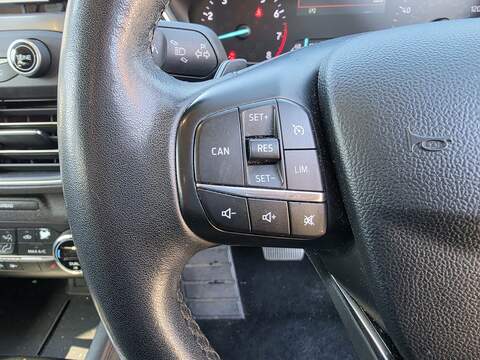 Ford Focus 1.0T EcoBoost Titanium Hatchback 5dr Petrol Auto Euro 6 (s/s) (125 ps) - U2461