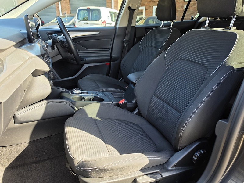 Ford Focus 1.0T EcoBoost Titanium Hatchback 5dr Petrol Auto Euro 6 (s/s) (125 ps) - U2461