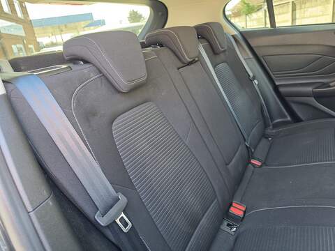 Ford Focus 1.0T EcoBoost Titanium Hatchback 5dr Petrol Auto Euro 6 (s/s) (125 ps) - U2461