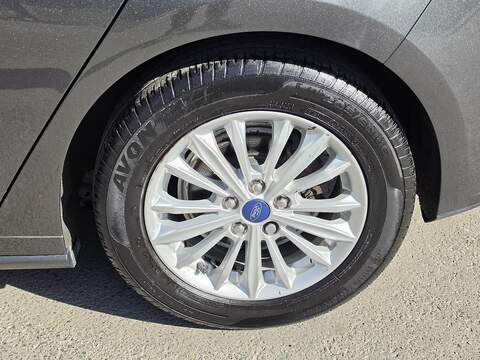 Ford Focus 1.0T EcoBoost Titanium Hatchback 5dr Petrol Auto Euro 6 (s/s) (125 ps) - U2461