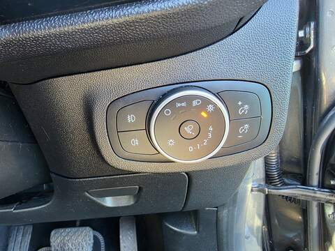 Ford Fiesta 1.0T EcoBoost GPF Titanium Hatchback 5dr Petrol Auto Euro 6 (s/s) (100 ps) - U2466