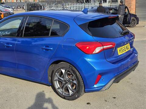 Ford Focus 1.0T EcoBoost ST-Line Hatchback 5dr Petrol Auto Euro 6 (s/s) (125 ps) - U2468