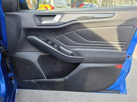 Ford Focus 1.0T EcoBoost ST-Line Hatchback 5dr Petrol Auto Euro 6 (s/s) (125 ps) - U2468