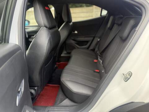 Vauxhall Mokka Electric 50kWh SRi Premium SUV 5dr Electric Auto (136 ps) - U2469