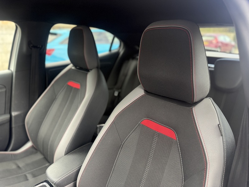 Vauxhall Mokka Electric 50kWh SRi Premium SUV 5dr Electric Auto (136 ps) - U2469