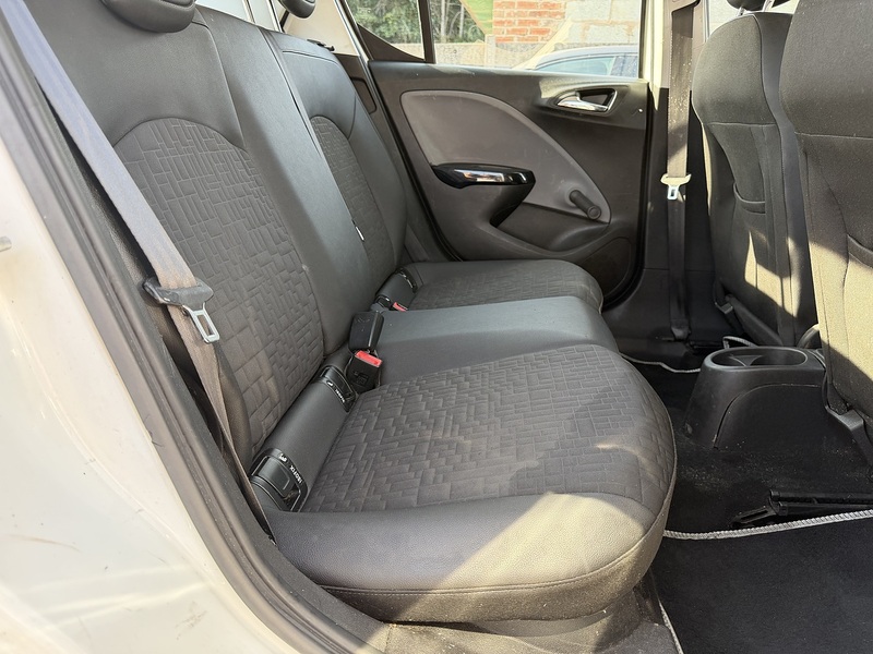 Vauxhall Corsa 1.4i SE Hatchback 5dr Petrol Auto Euro 6 (90 ps) - U2470