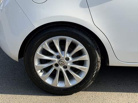 Vauxhall Corsa 1.4i SE Hatchback 5dr Petrol Auto Euro 6 (90 ps) - U2470