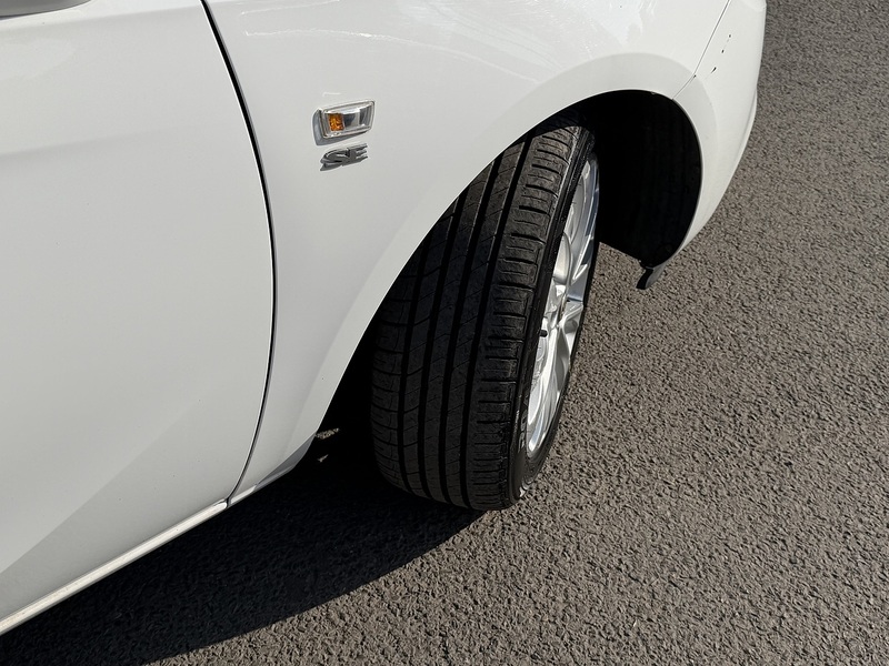 Vauxhall Corsa 1.4i SE Hatchback 5dr Petrol Auto Euro 6 (90 ps) - U2470