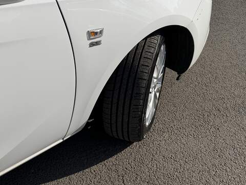 Vauxhall Corsa 1.4i SE Hatchback 5dr Petrol Auto Euro 6 (90 ps) - U2470