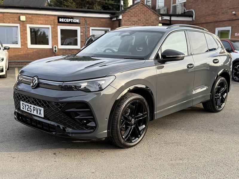 Volkswagen Tiguan 1.5 eTSI MHEV R-Line SUV 5dr Petrol Hybrid DSG Euro 6 (s/s) (150 ps) - U2473